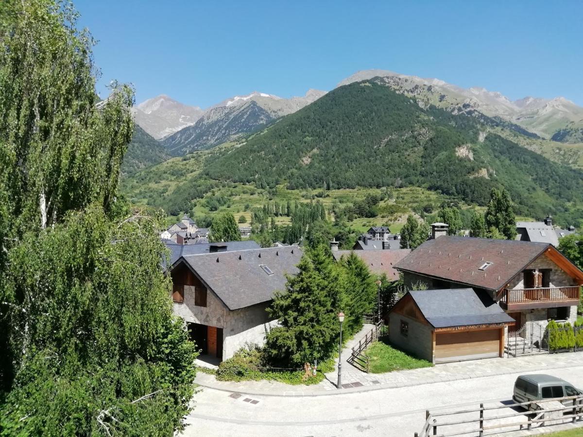 Апартаменти Apartamento Familiar Con Vistas Y Garage La Portiecha Сальєнт-де-Гальєго Екстер'єр фото